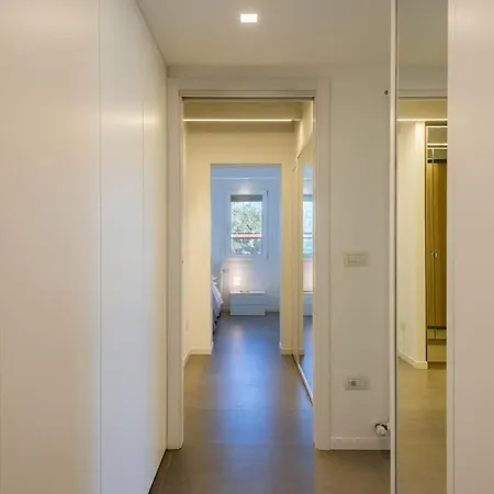 Elais Villa